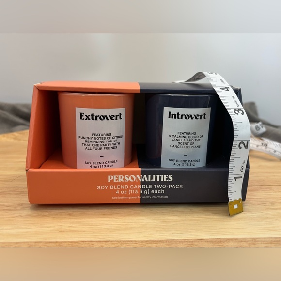 Room Essentials Personalities Soy Blend Candle Two-Pack - Introvert & Extrovert - Picture 3 of 4